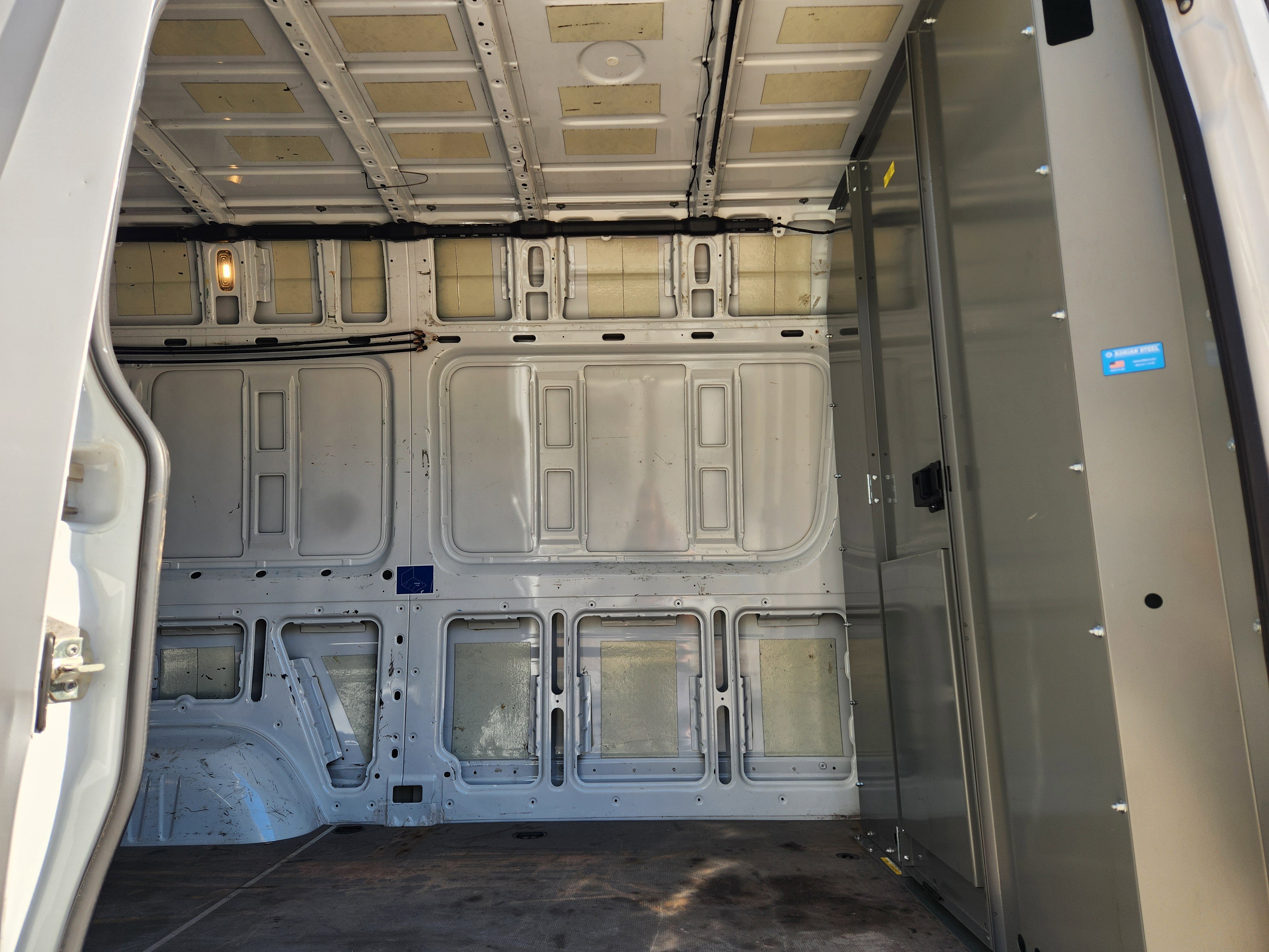 Used 2020 Mercedes-Benz Sprinter 144 Cargo image 32