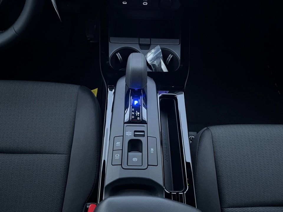 New 2026 Toyota Prius LE image 17