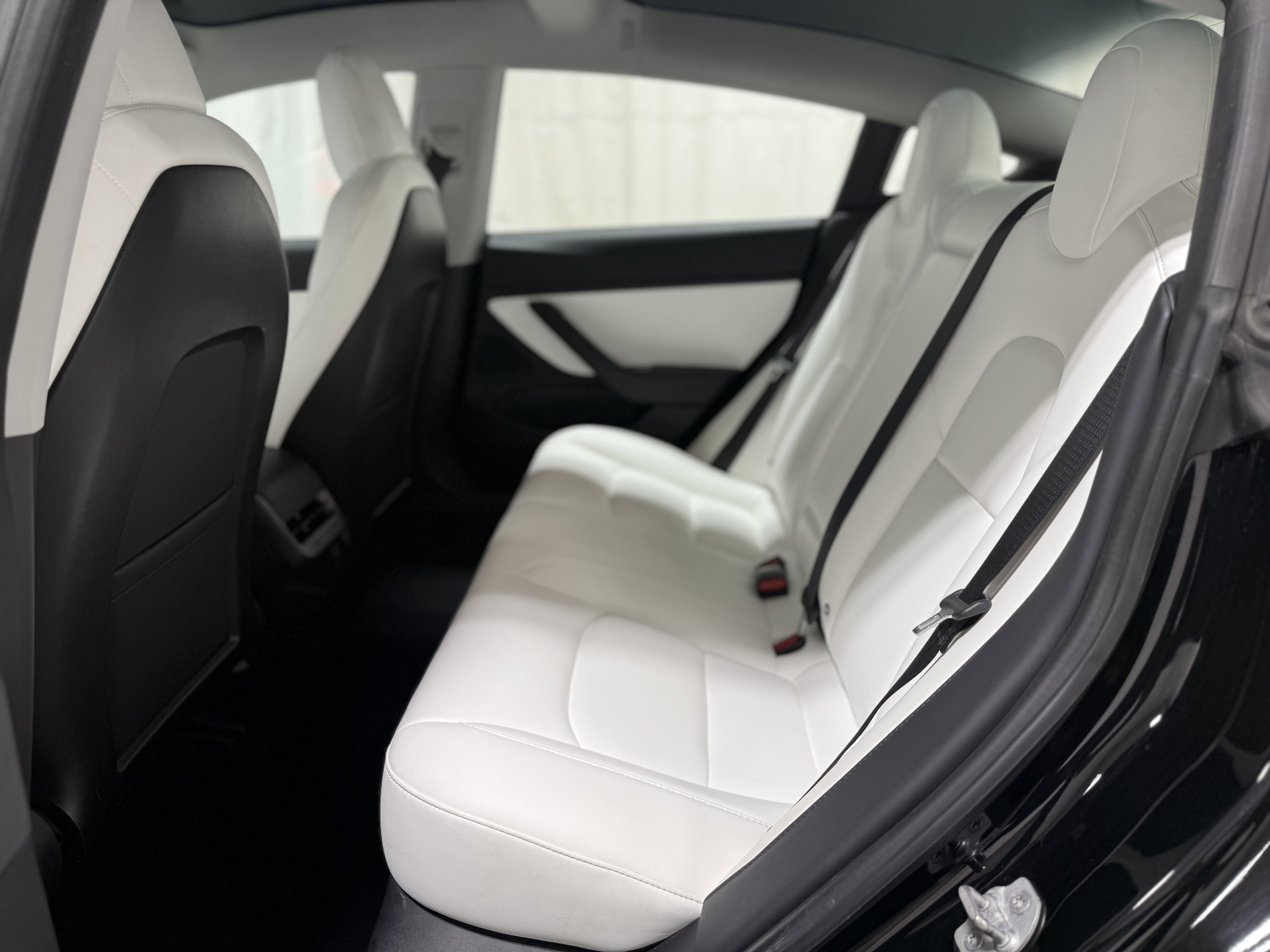 Used 2018 Tesla Model 3 Long Range image 24