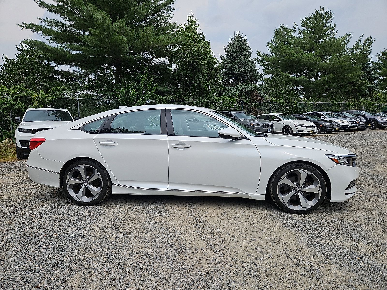 Used 2018 Honda Accord Touring image 8
