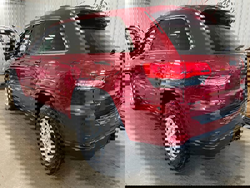 Used 2015 Jeep Grand Cherokee Laredo w/ Quick Order Package 23E image 3