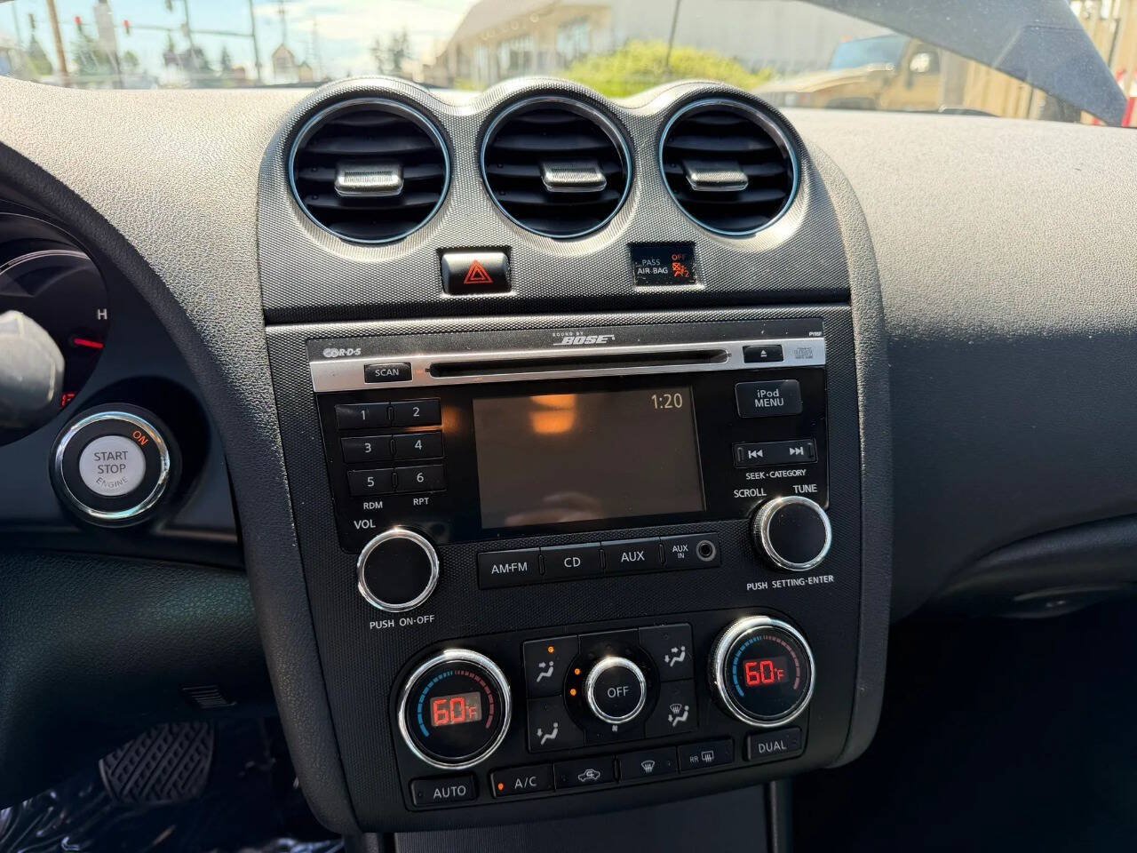 Used 2010 Nissan Altima 2.5 S w/ Premium Pkg FWD image 19