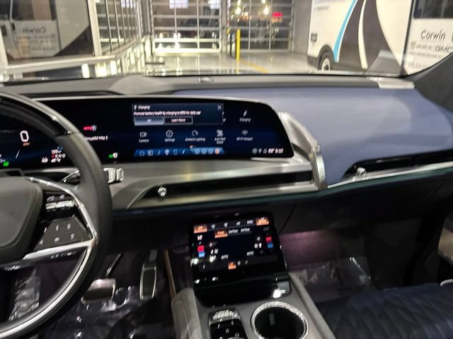 Certified 2026 Cadillac Vistiq Premium Luxury AWD/4WD image 23