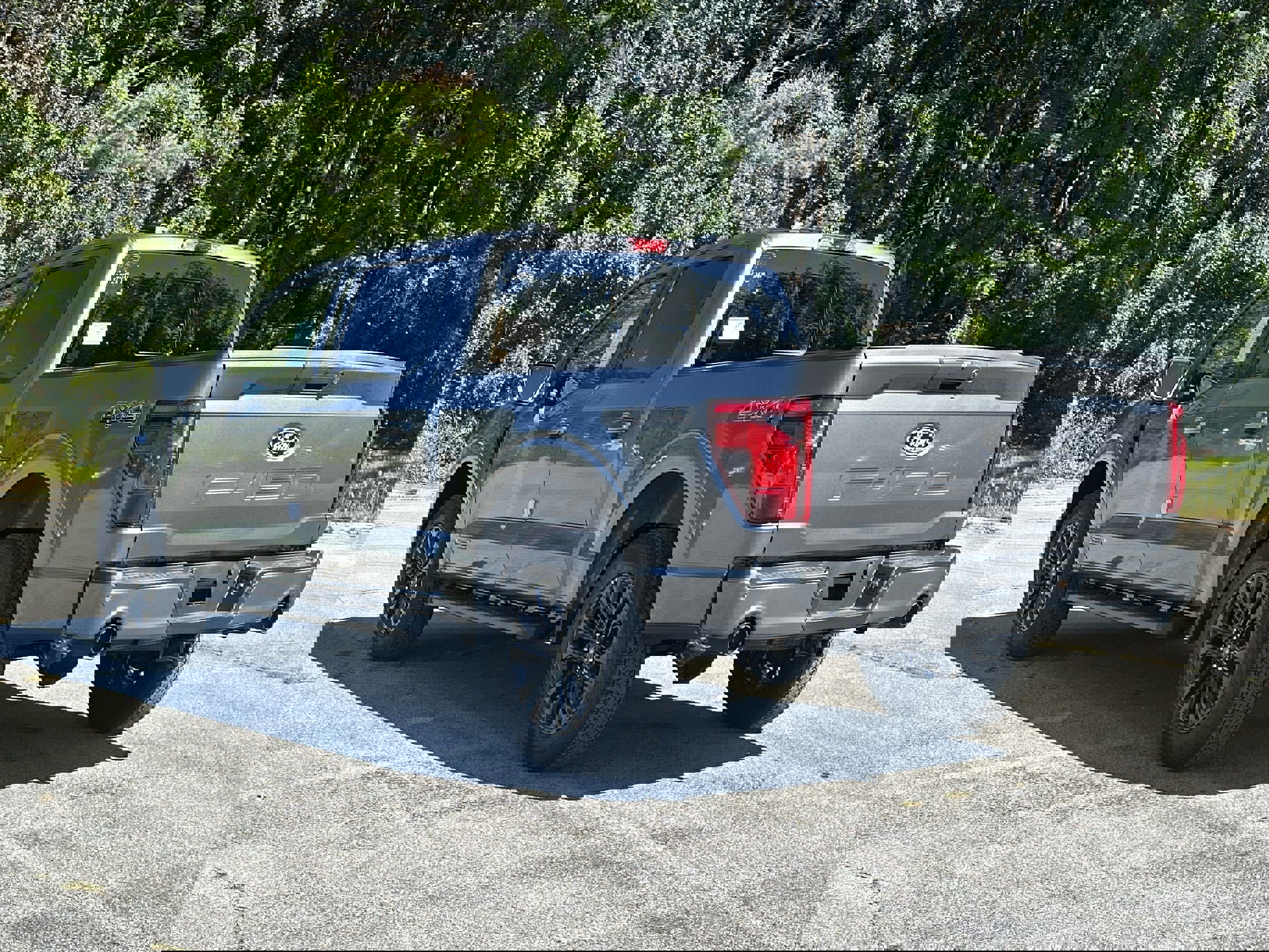 New 2025 Ford F150 XLT w/ Equipment Group 302A MID image 8