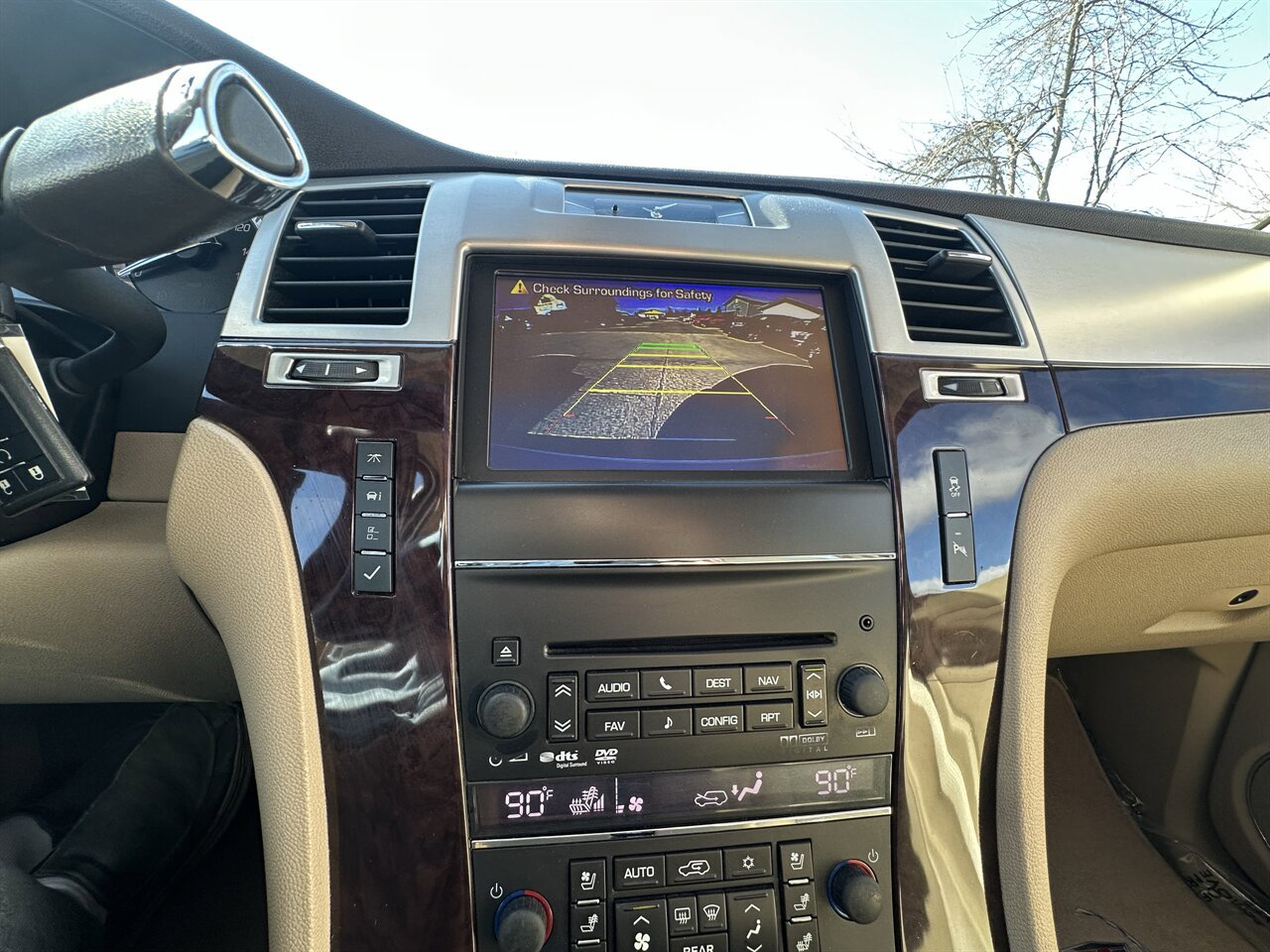 Used 2014 Cadillac Escalade ESV Premium image 16