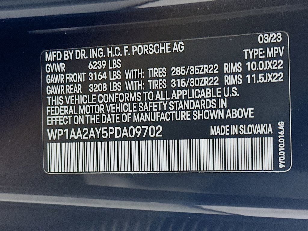 Certified 2023 Porsche Cayenne Platinum Edition image 35