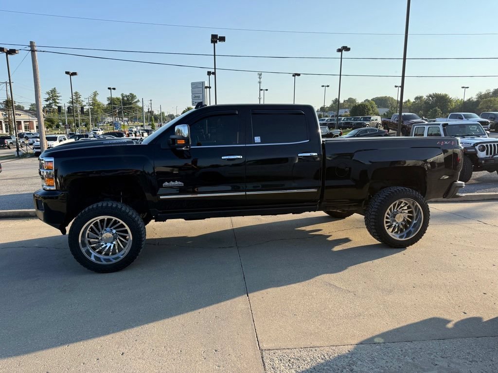 Used 2018 Chevrolet Silverado 2500 High Country w/ Duramax Plus Package AWD/4WD image 10