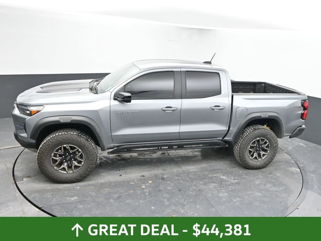 Used 2024 Chevrolet Colorado ZR2 w/ ZR2 Convenience Package III image 41