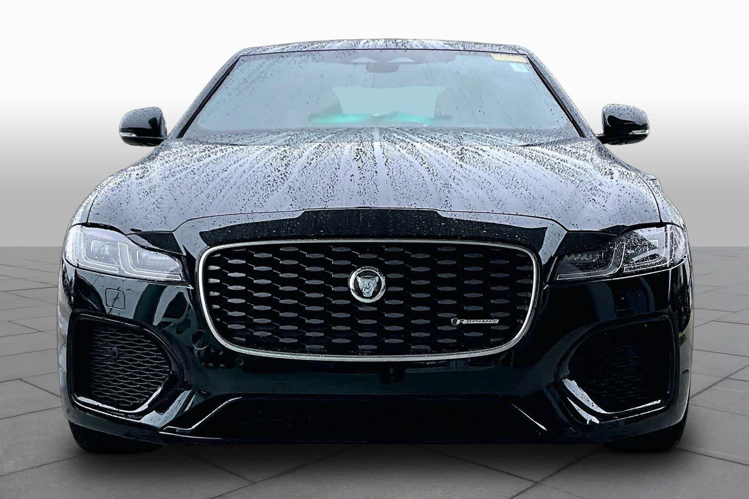 Used 2024 Jaguar XF R-Dynamic SE AWD/4WD image 4