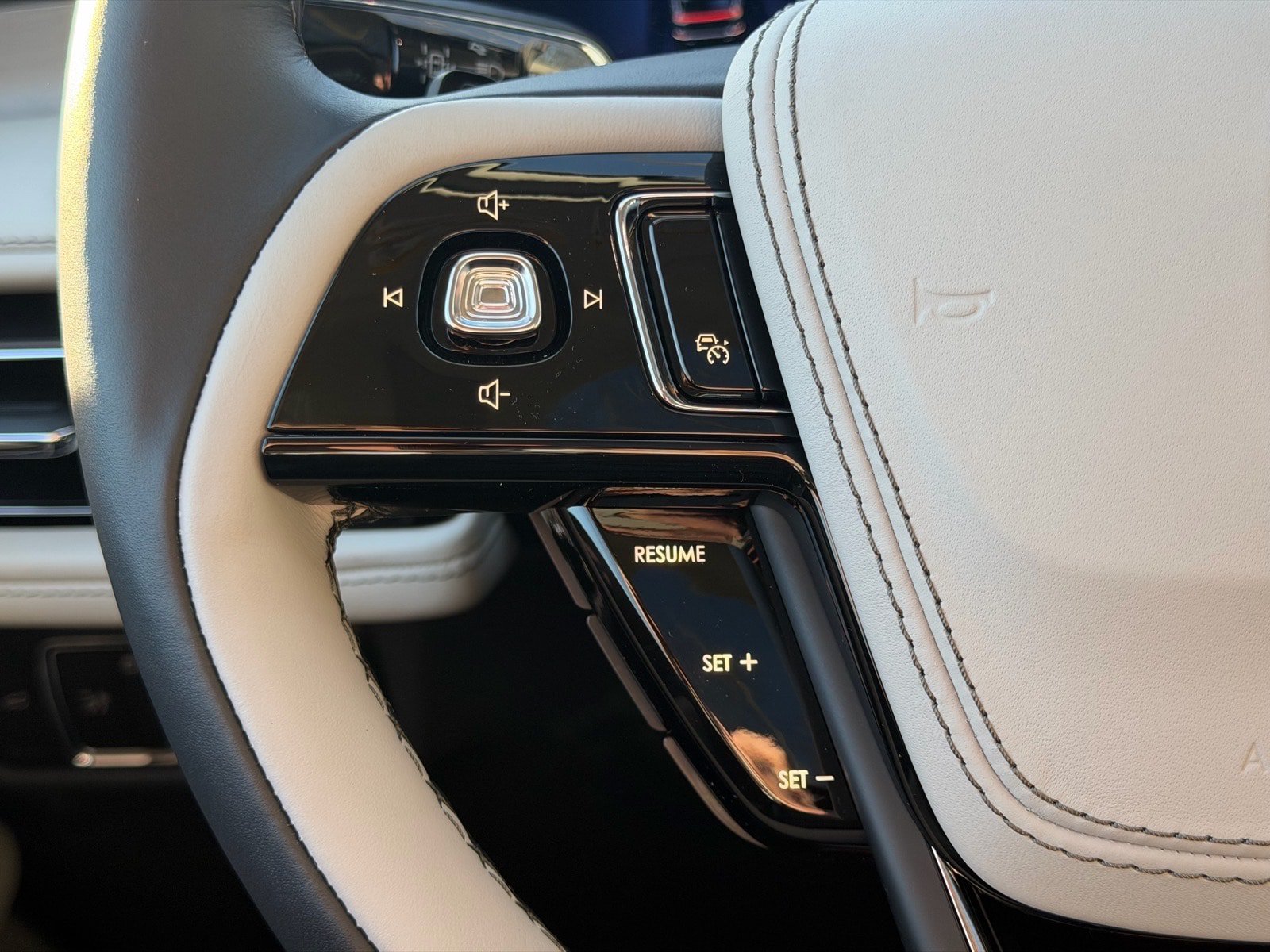New 2026 Lincoln Aviator Reserve AWD/4WD image 28