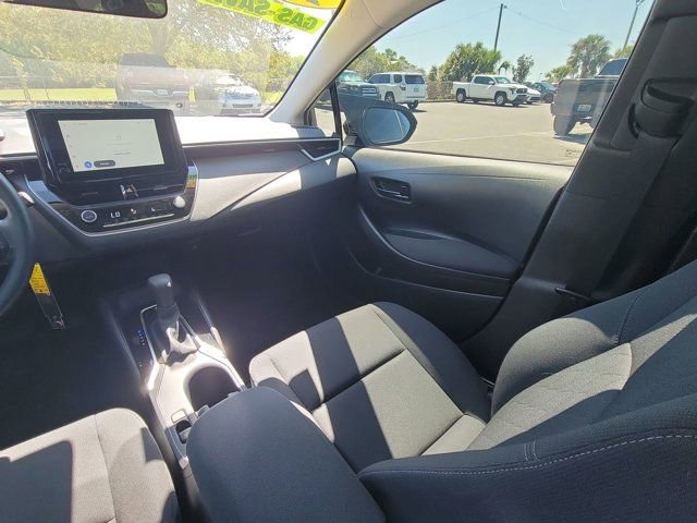Used 2026 Toyota Corolla LE FWD image 3