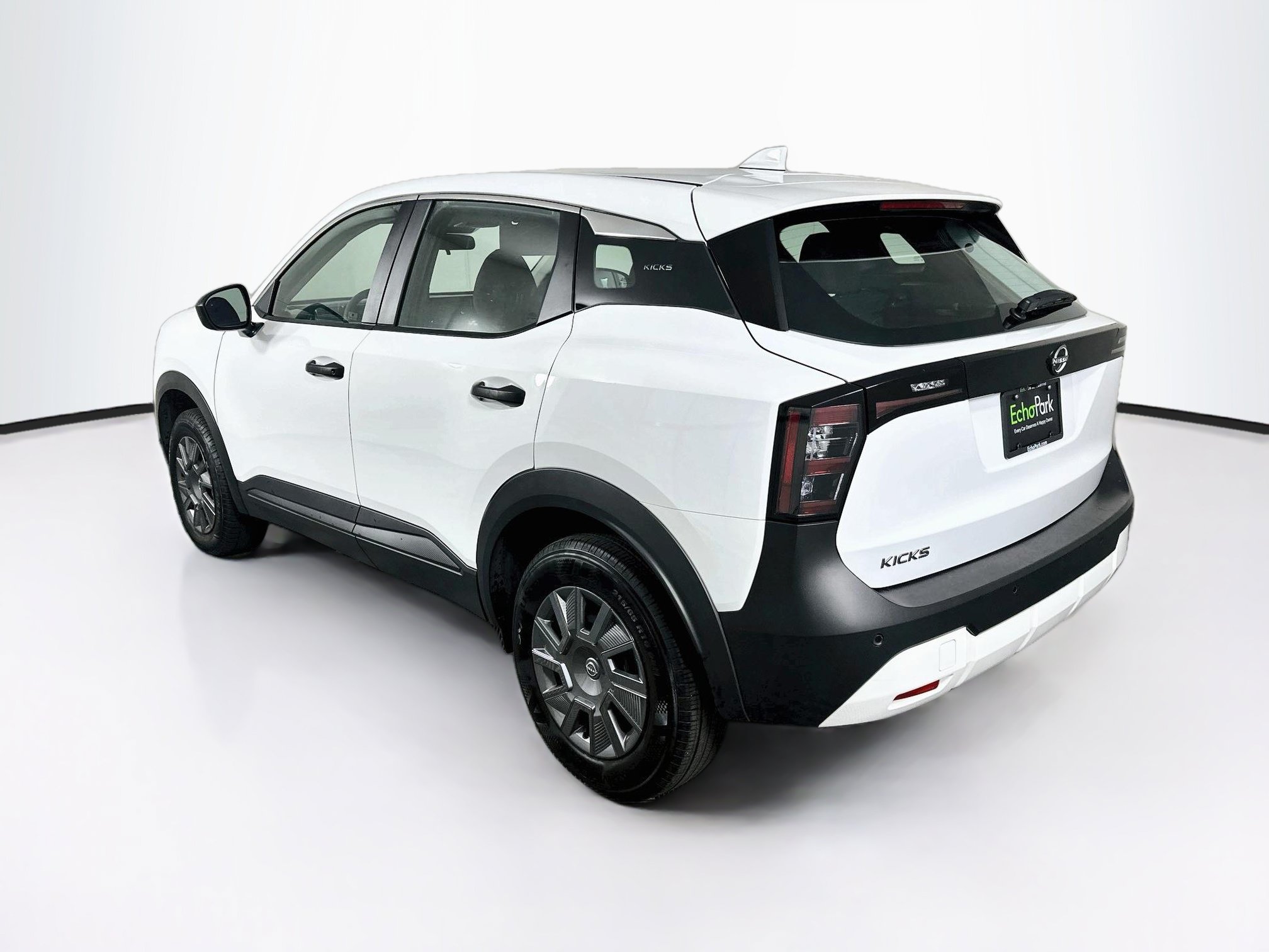 Used 2025 Nissan Kicks S FWD image 5