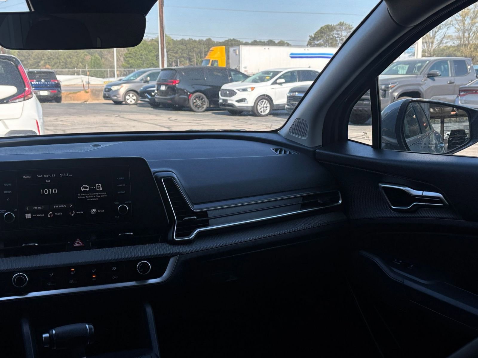 Used 2025 Kia Sportage LX image 34