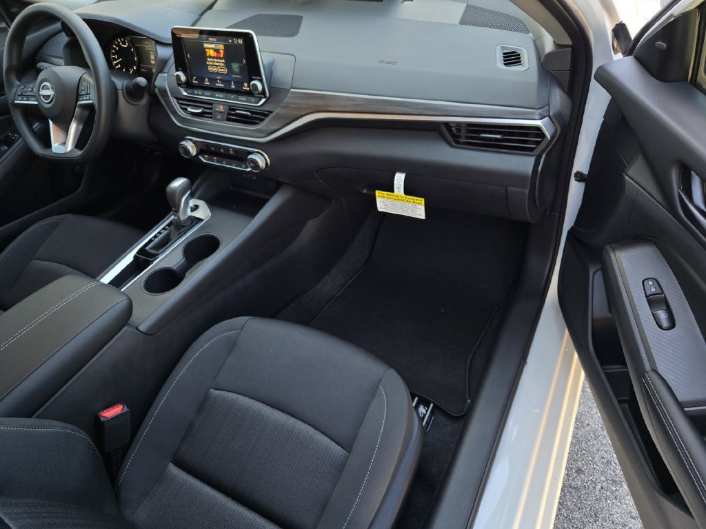New 2026 Nissan Altima 2.5 SV FWD image 7
