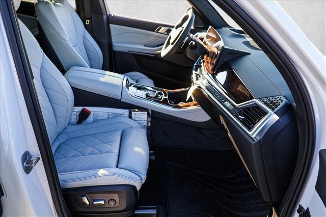Used 2026 BMW X5 xDrive40i w/ M Sport Package image 24