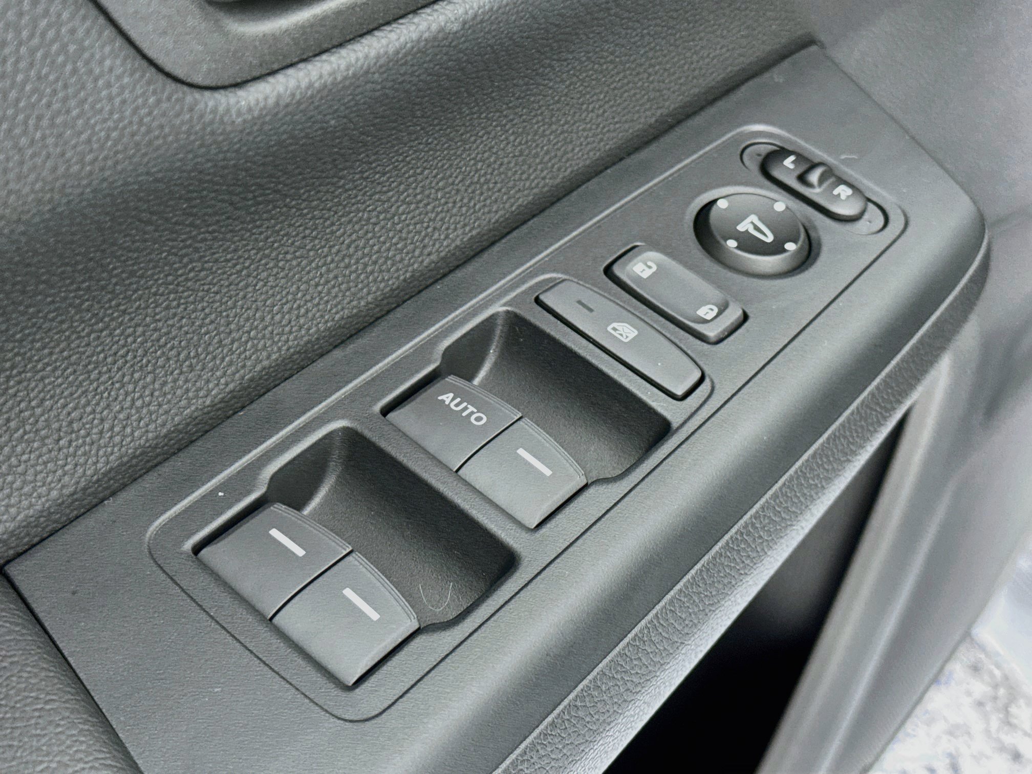 New 2027 Honda CR-V LX image 17