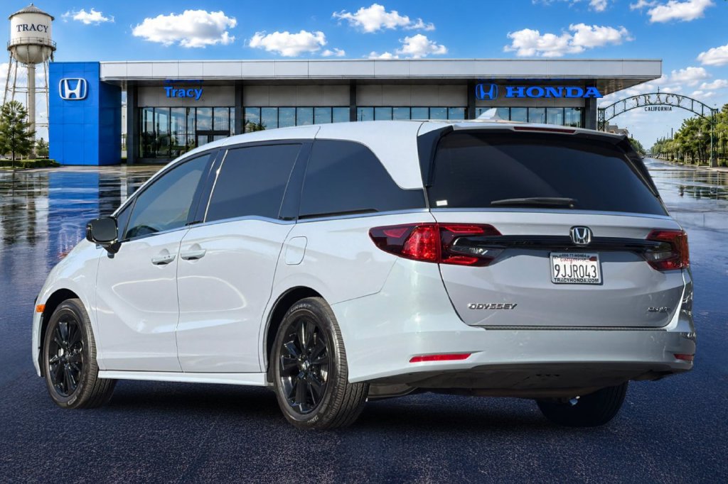 Certified 2024 Honda Odyssey Sport image 10