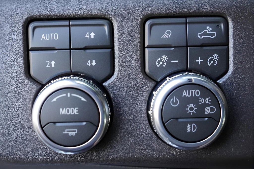 New 2026 GMC Sierra 1500 SLT image 20