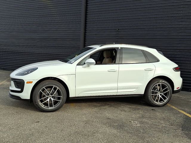 Certified 2026 Porsche Macan AWD/4WD image 2