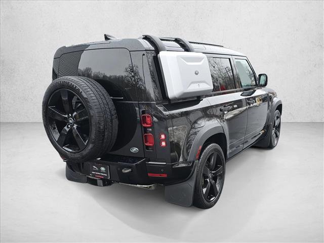 Certified 2022 Land Rover Defender 110 X-Dynamic SE image 5