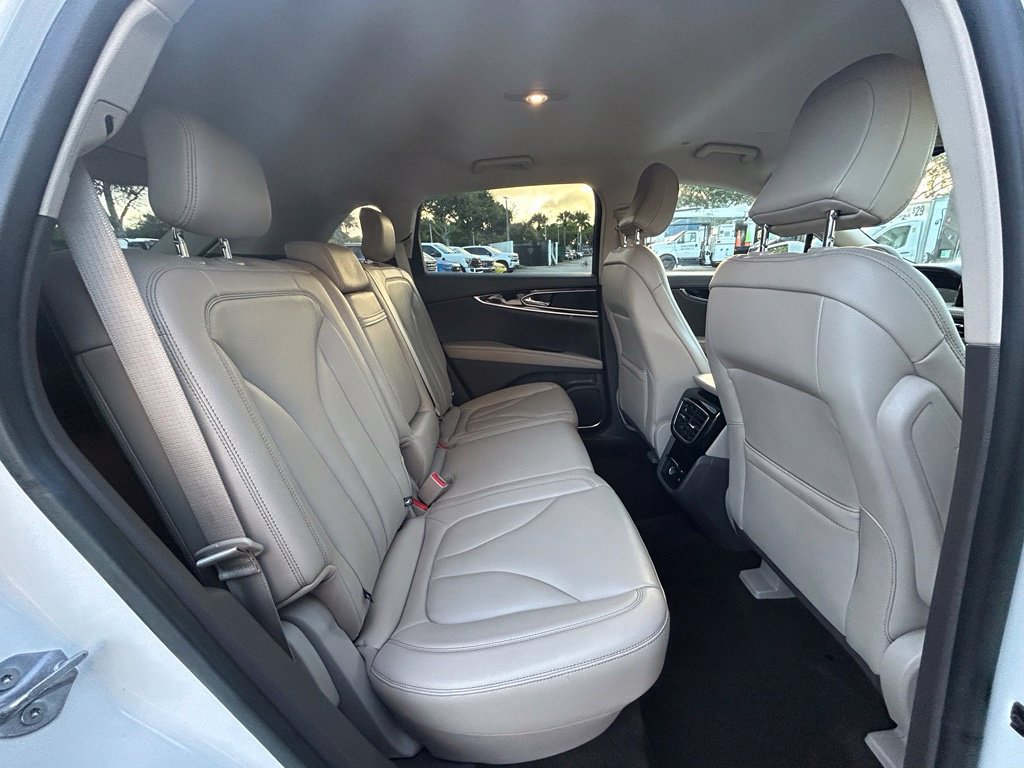 Used 2023 Lincoln Nautilus FWD w/ Premium Package image 28