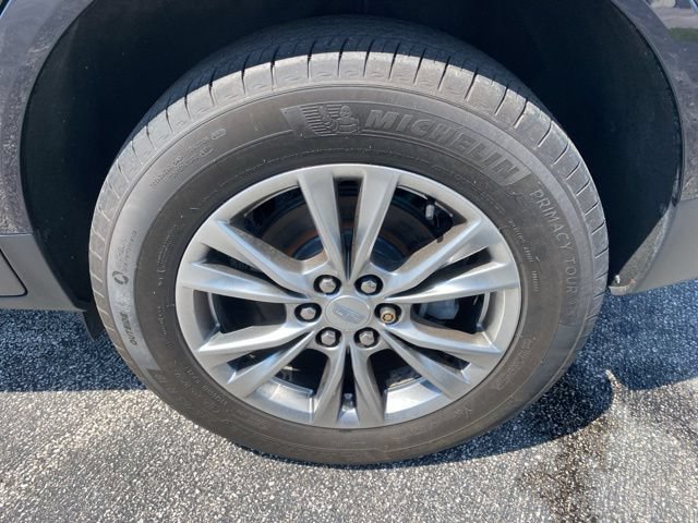 Used 2022 Cadillac XT5 Premium Luxury AWD/4WD image 11