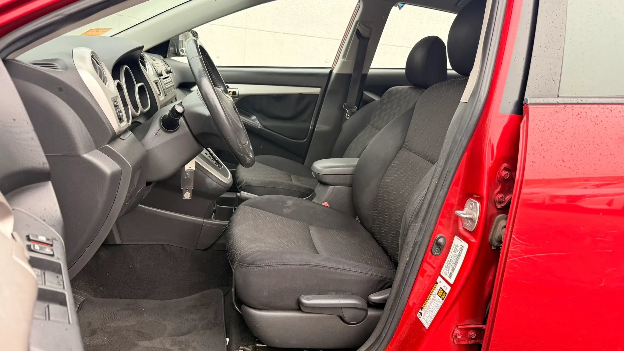 Used 2009 Pontiac Vibe AWD w/ Sun And Sound Package image 13