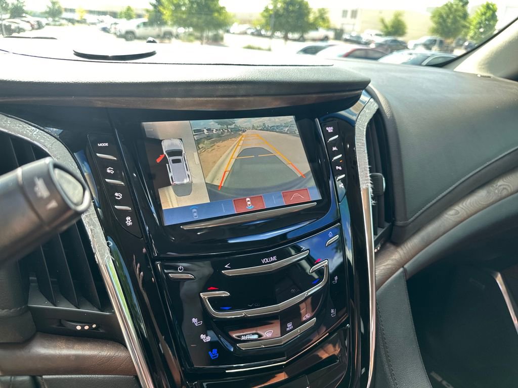 Used 2017 Cadillac Escalade Premium Luxury RWD image 29