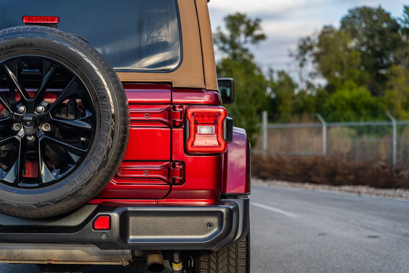 Used 2021 Jeep Wrangler Unlimited Sahara w/ Cold Weather Group image 16