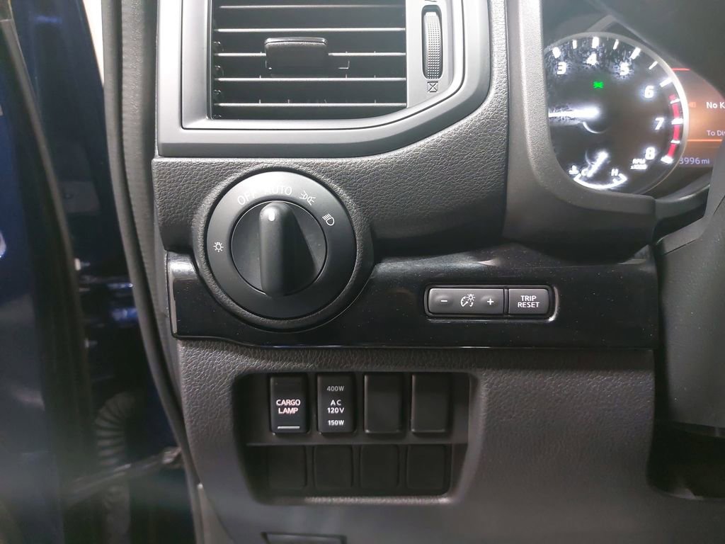 Certified 2024 Nissan Titan SV w/ SV Convenience Package image 25