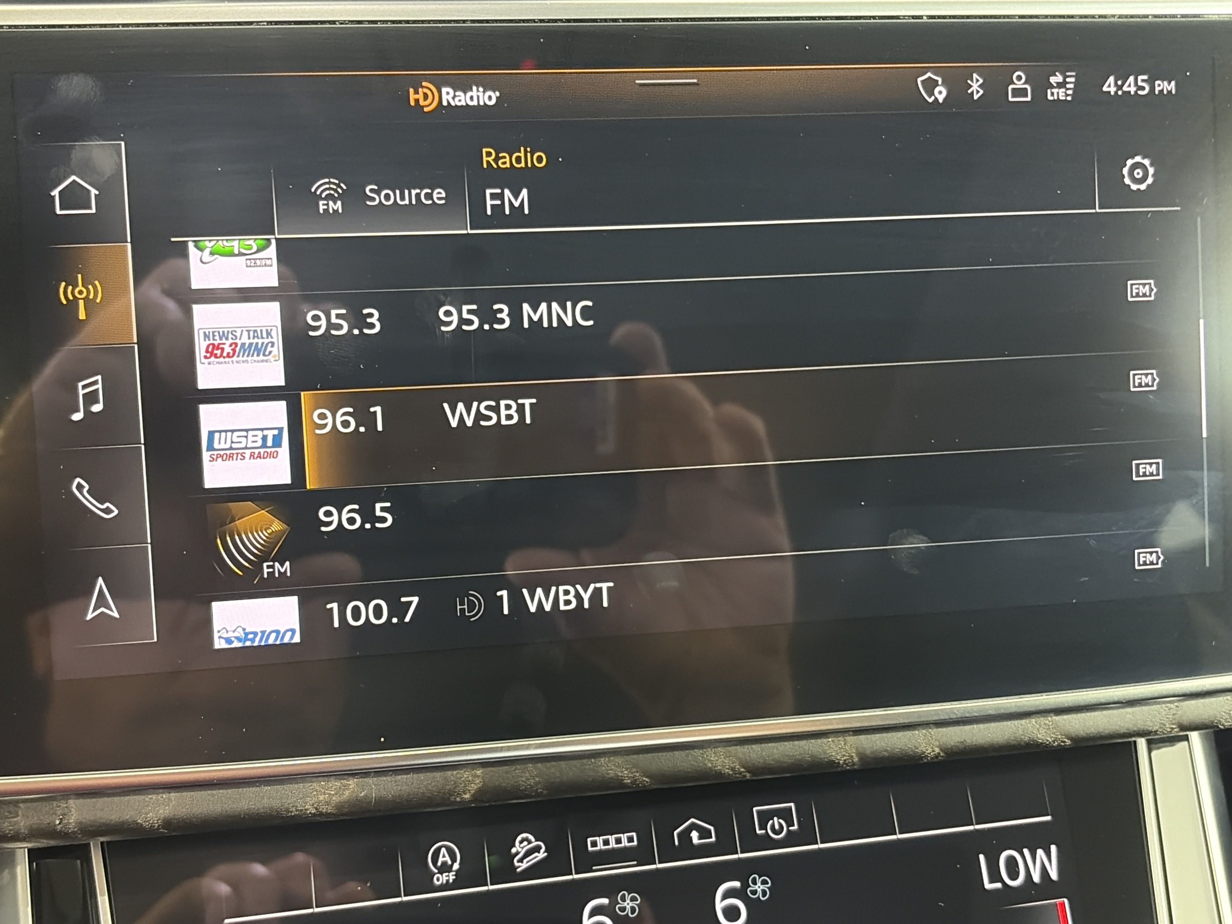 Certified 2022 Audi Q8 Premium Plus AWD/4WD image 23
