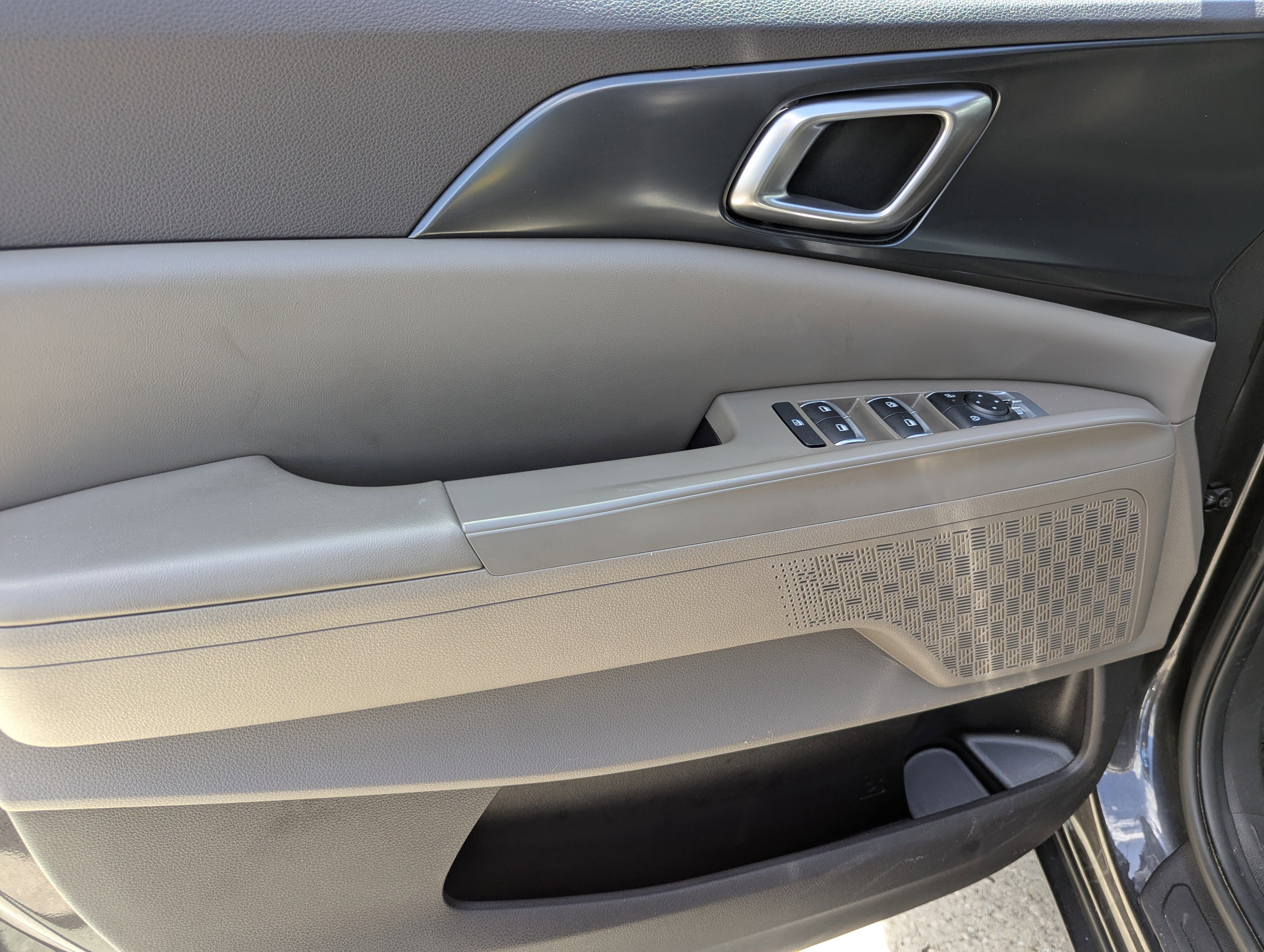 Certified 2025 Kia Carnival image 18