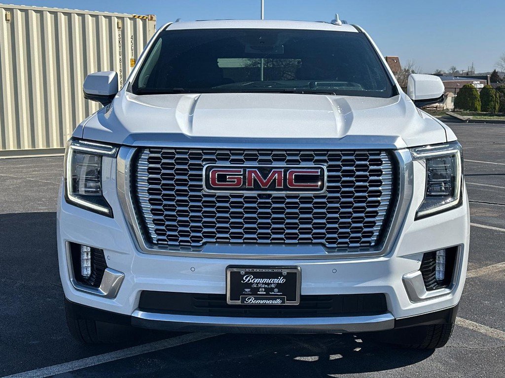 Used 2024 GMC Yukon Denali image 2