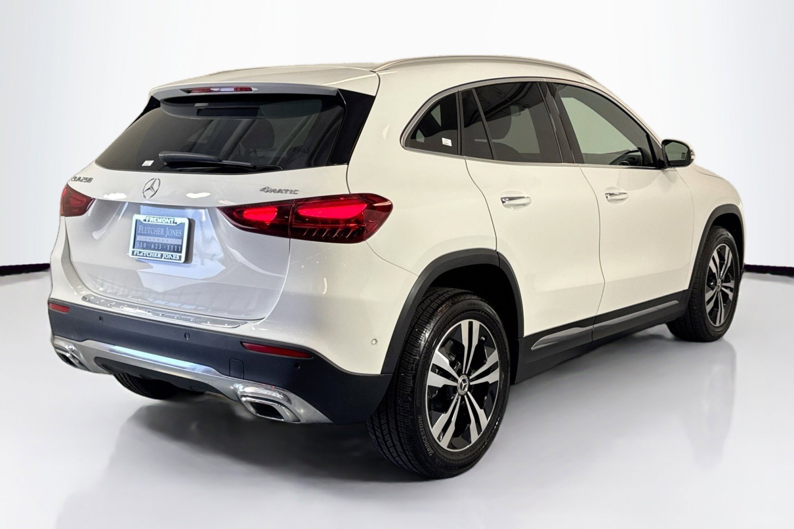 Used 2025 Mercedes-Benz GLA 250 4MATIC w/ Winter Package image 5