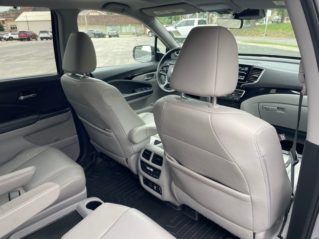 Used 2021 Honda Pilot Touring image 39