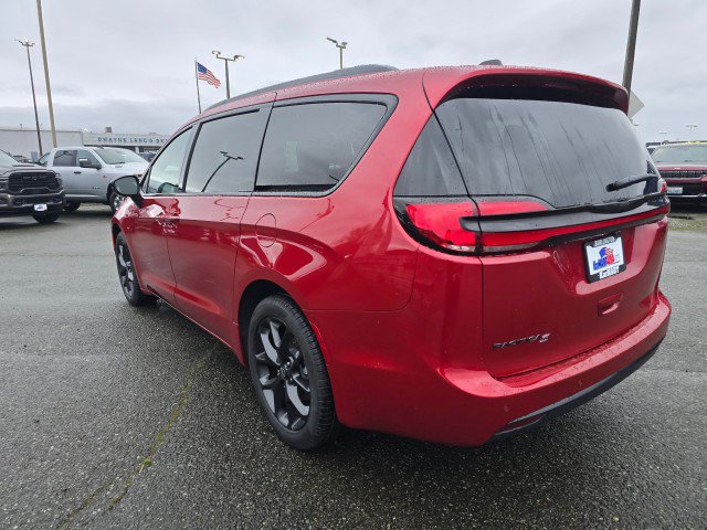 New 2026 Chrysler Pacifica Select w/ S Appearance Package FWD image 5