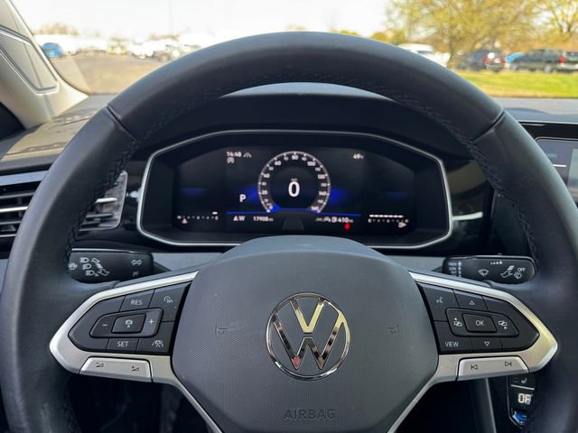 Used 2025 Volkswagen Jetta SE image 22