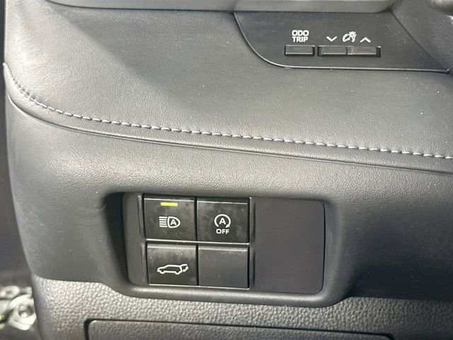 Used 2024 Toyota Highlander LE AWD/4WD image 21