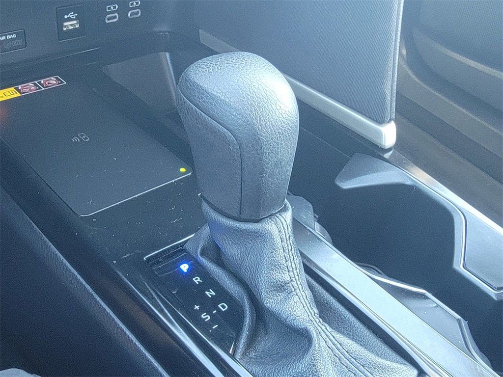 Used 2025 Toyota Camry LE image 29