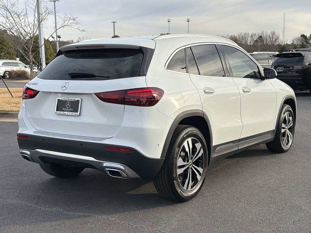 Certified 2025 Mercedes-Benz GLA 250 image 3