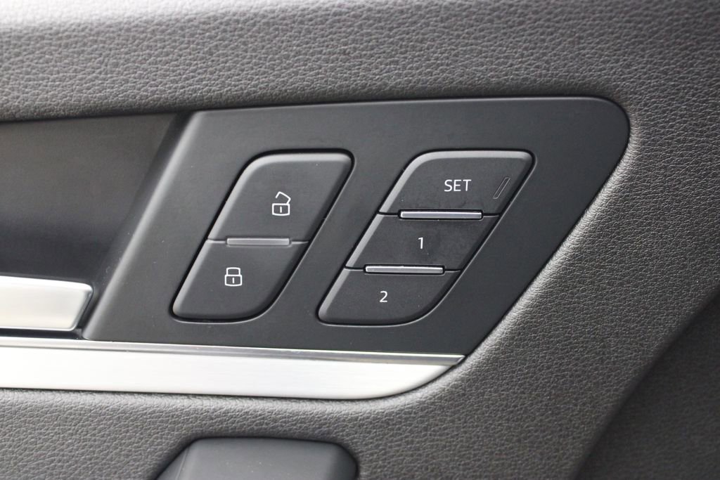 Used 2018 Audi SQ5 Premium Plus AWD/4WD image 20