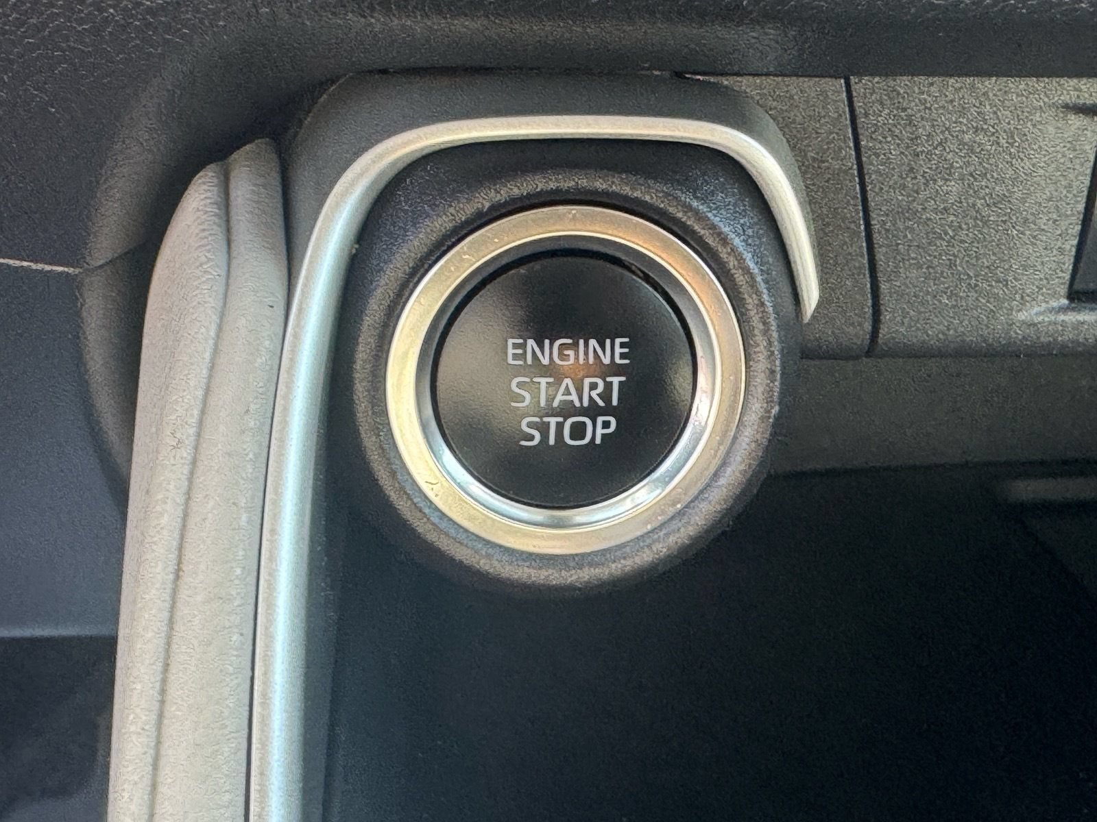 Used 2025 Toyota Grand Highlander AWD image 29
