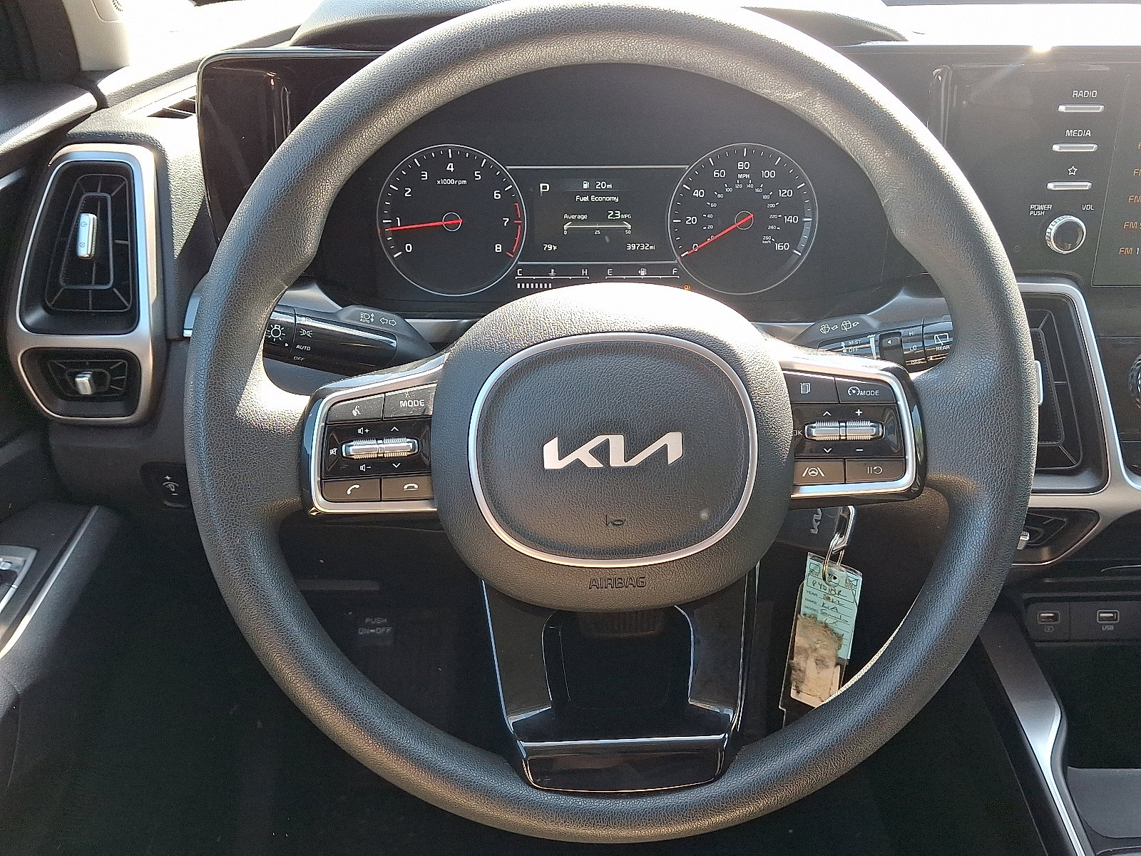 Used 2022 Kia Sorento LX image 19