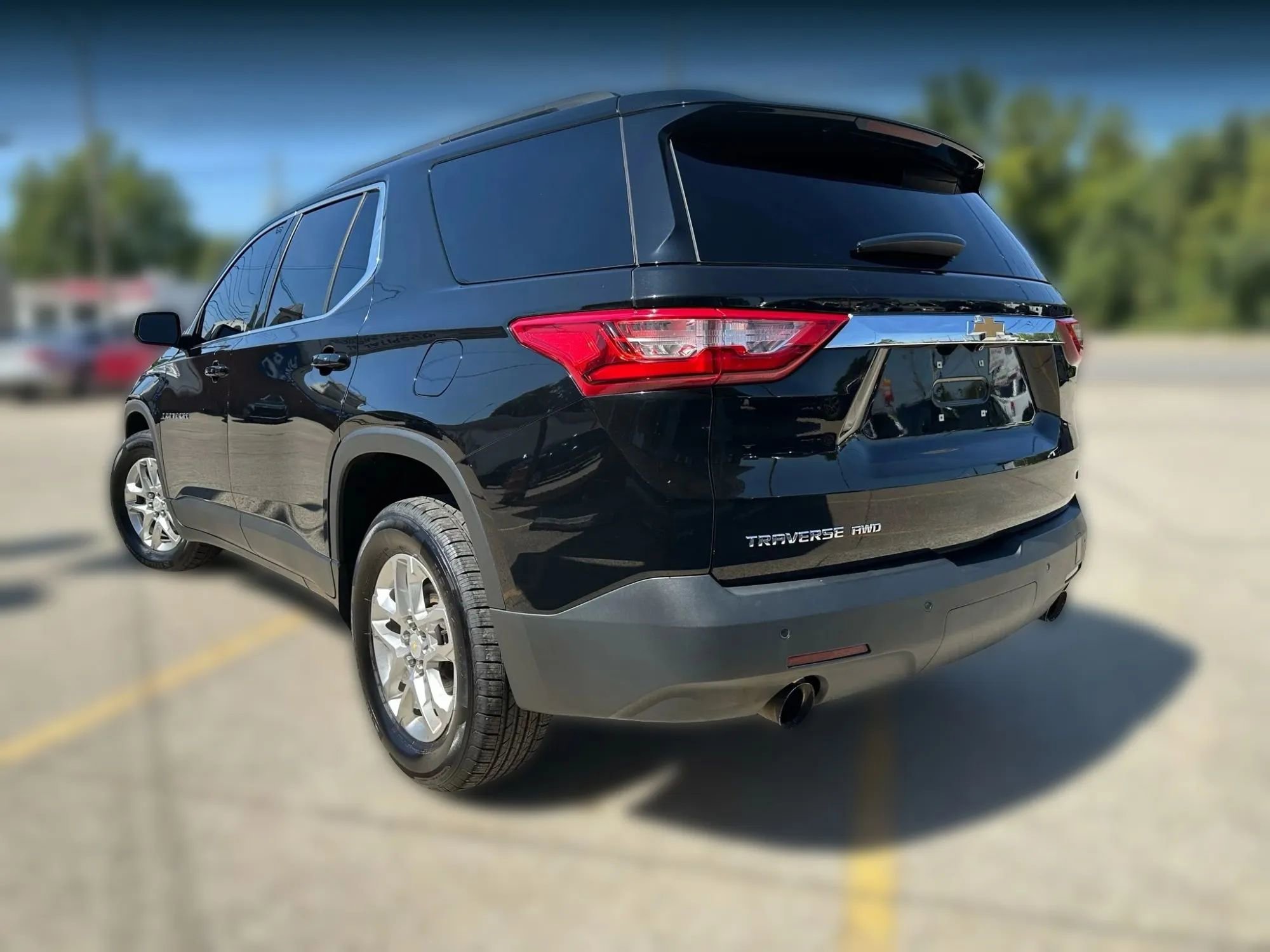 Used 2021 Chevrolet Traverse LT w/ LPO, Floor Liner Package image 5