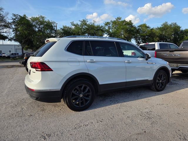 Used 2024 Volkswagen Tiguan SE image 4