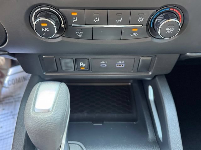 Used 2025 Nissan Frontier SV RWD image 16