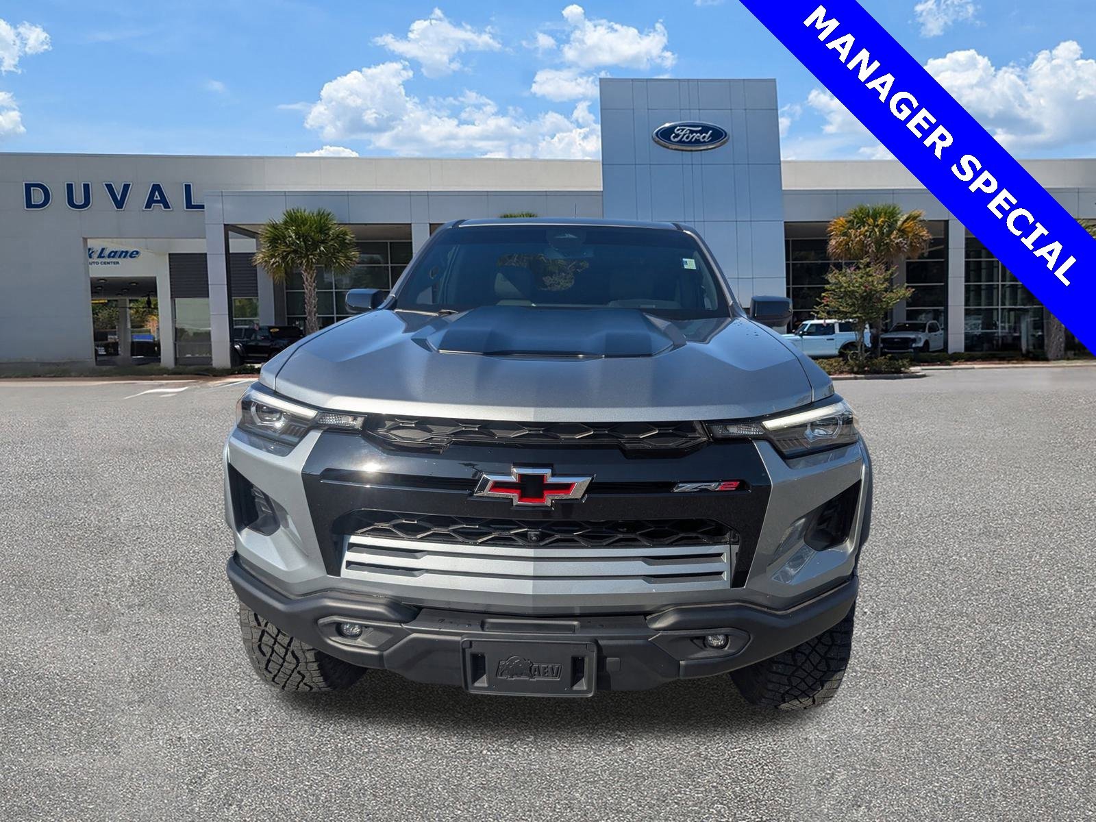 Used 2024 Chevrolet Colorado ZR2 w/ ZR2 Bison Edition image 9