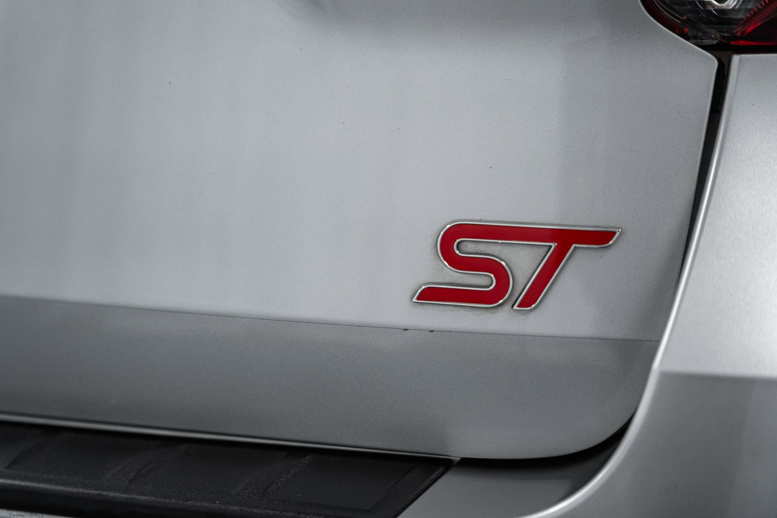 Certified 2020 Ford Explorer ST w/ ST Street Pack image 28