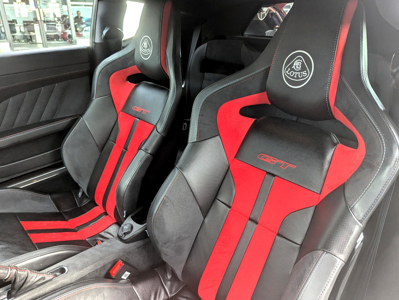 Used 2021 Lotus Evora image 29