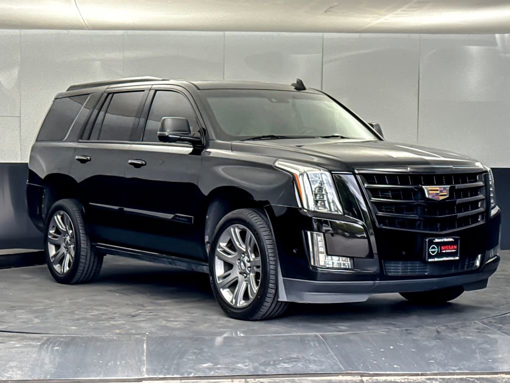 Used 2019 Cadillac Escalade Premium Luxury AWD/4WD image 1